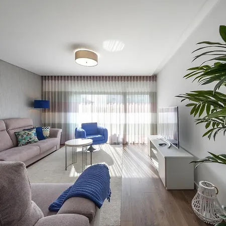 Alto Nogueiras House 公寓