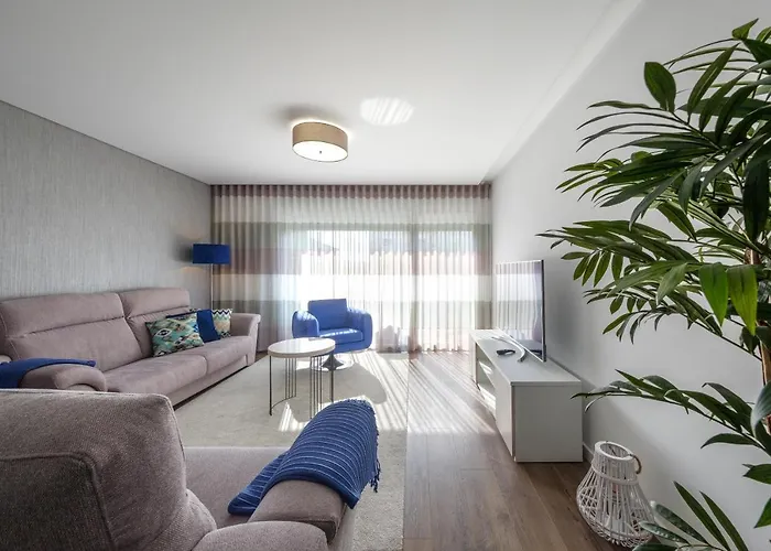 Alto Nogueiras House شقة